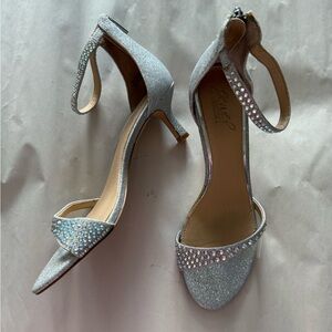 BADGLEY MISCHKA JEWEL SPARKLY SILVER RHINESTONE STRAP EVENING FORMAL Sz 8 1/2